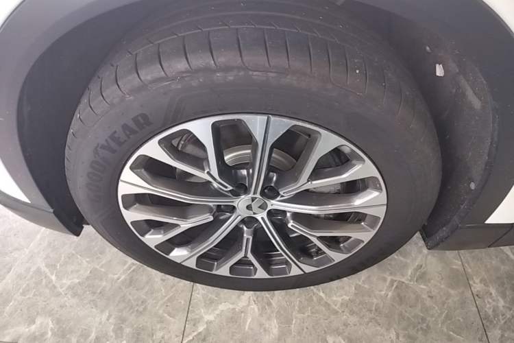 Used Nio ES6 2024 75 kWh Left Front Wheel Hub
