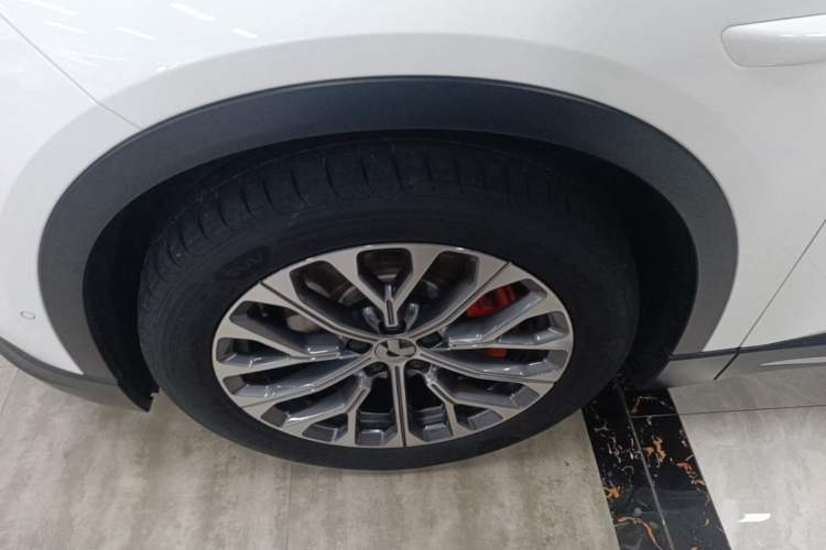 Used Nio ES6 2024 75 kWh Left Front Wheel Hub