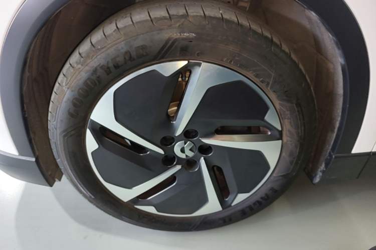 Used Nio ES6 2024 75 kWh Left Front Wheel Hub