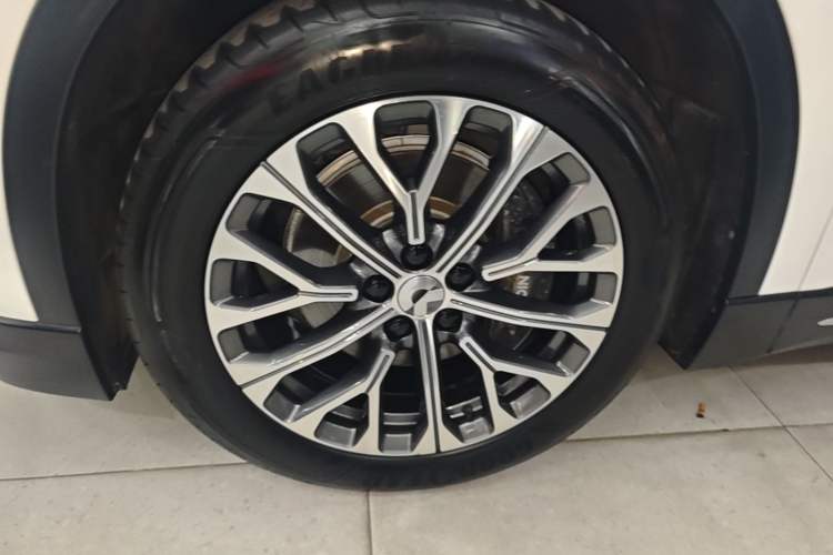 Used Nio ES6 2024 75 kWh Left Front Wheel Hub
