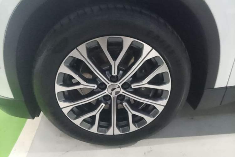 Used Nio ES6 2024 75 kWh Left Front Wheel Hub