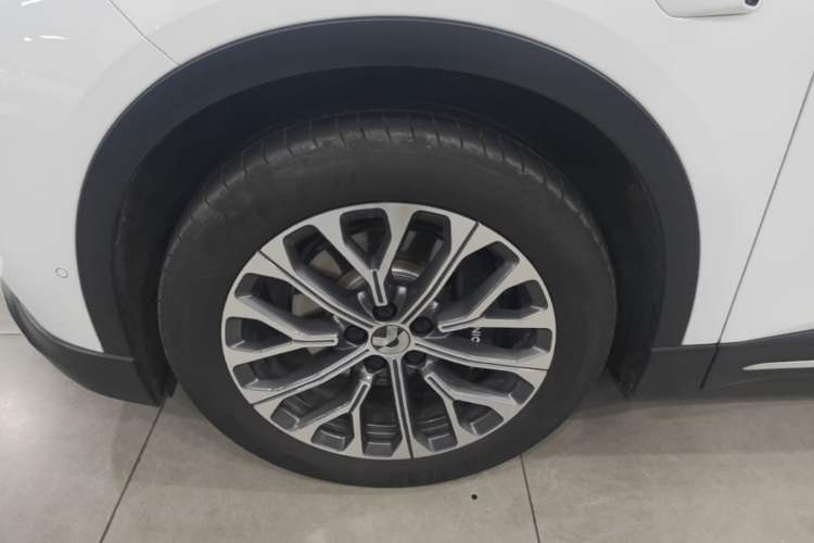 Used Nio ES6 2024 75 kWh Left Front Wheel Hub