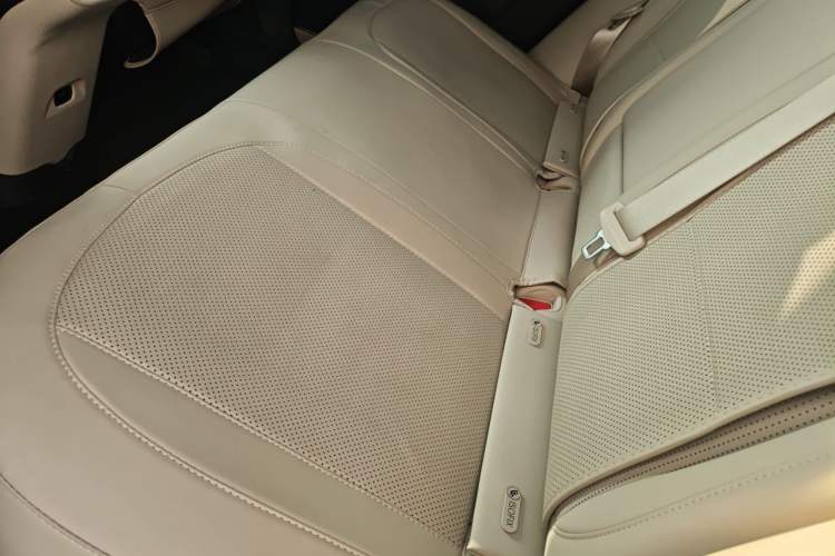 Used Nio ES6 2024 75 kWh Left Rear Seat