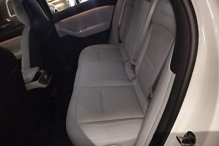 Used Nio ES6 2024 75 kWh Left Rear Seat