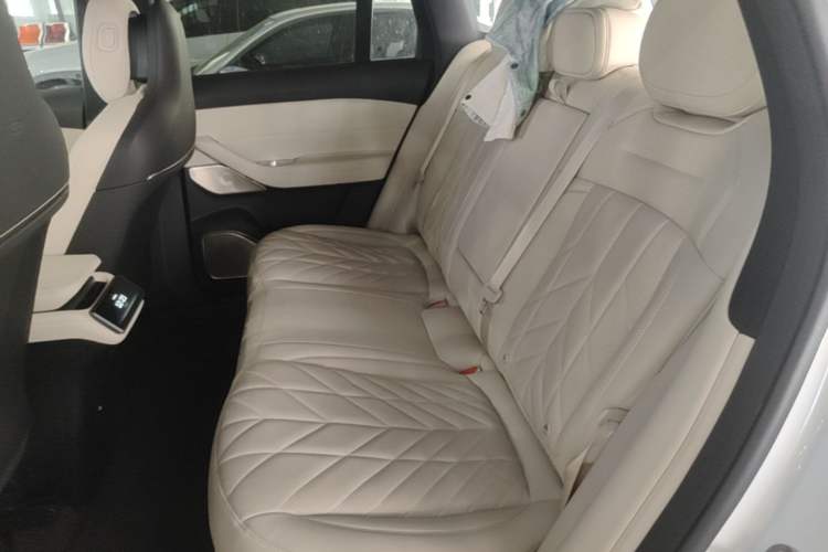 Used Nio ES6 2024 75 kWh Left Rear Seat