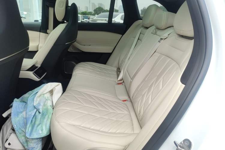 Used Nio ES6 2024 75 kWh Left Rear Seat