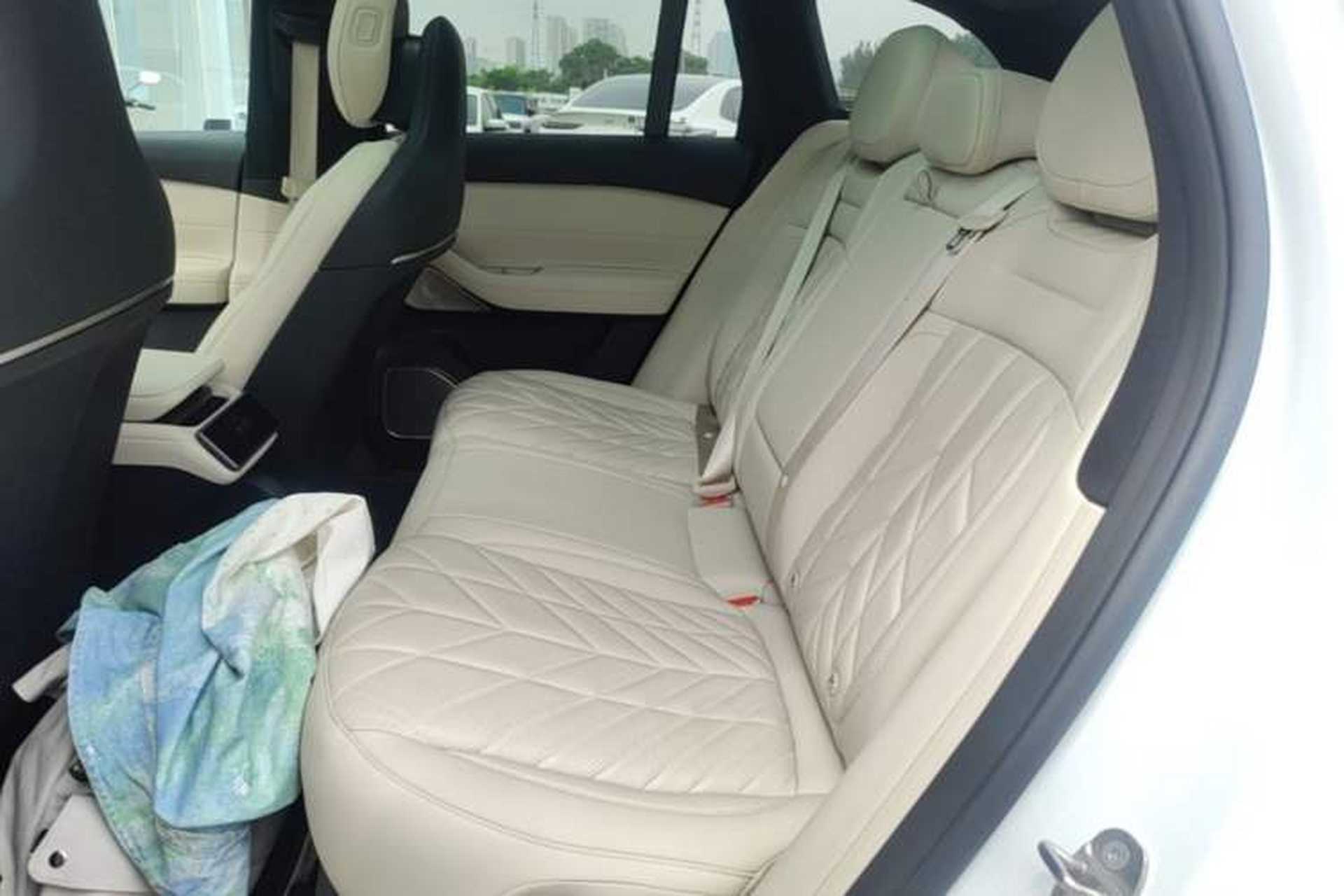 Used Nio ES6 2024 75 kWh Left Rear Seat