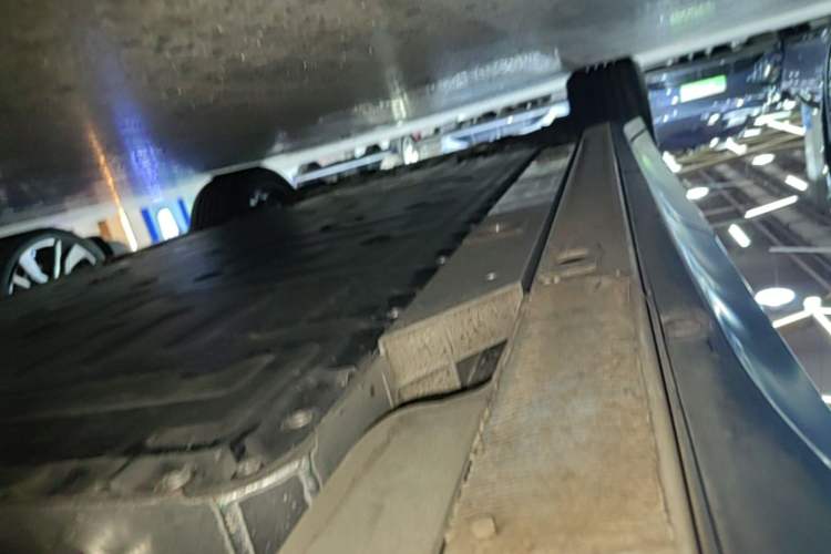 Used Nio ES6 2024 100kWh Left Side Sill