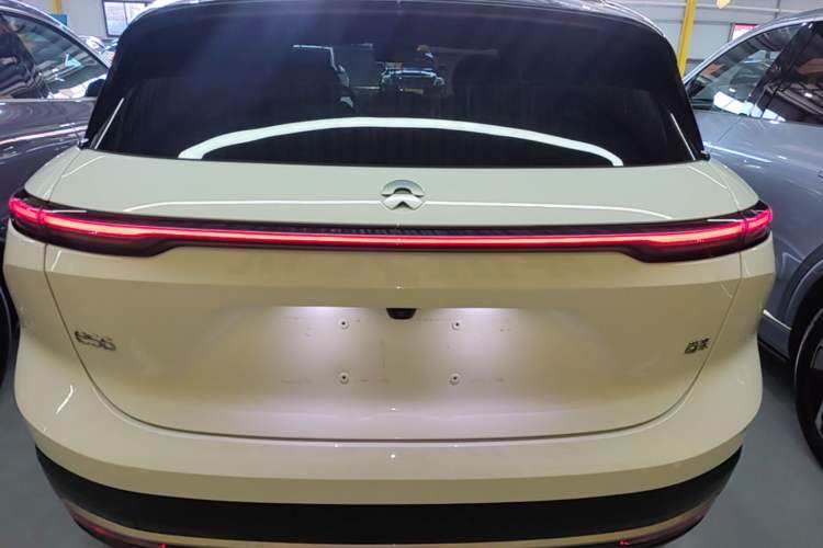 Used Nio ES6 2024 75 kWh Rear
