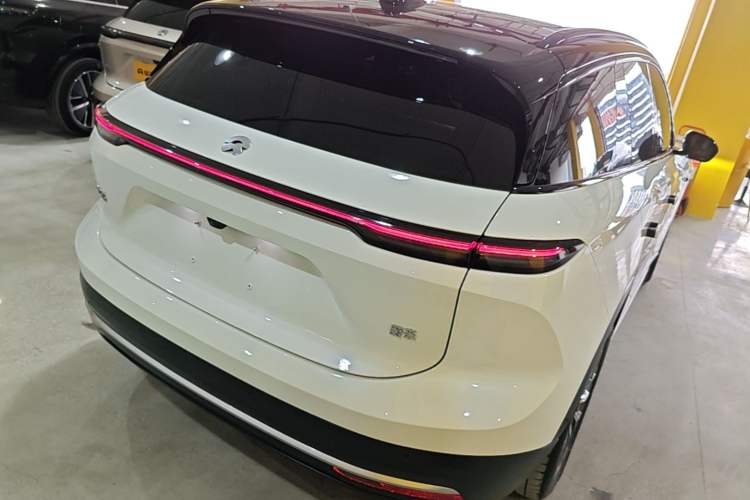 Used Nio ES6 2024 75 kWh Rear Right 45 Deg