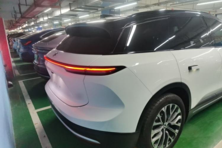 Used Nio ES6 2024 75 kWh Rear Right 45 Deg
