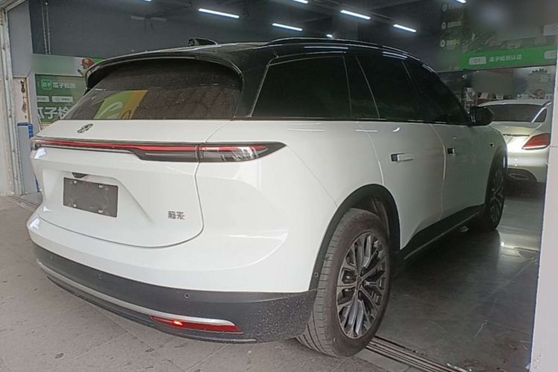 Used Nio ES6 2024 75 kWh Rear Right 45 Deg