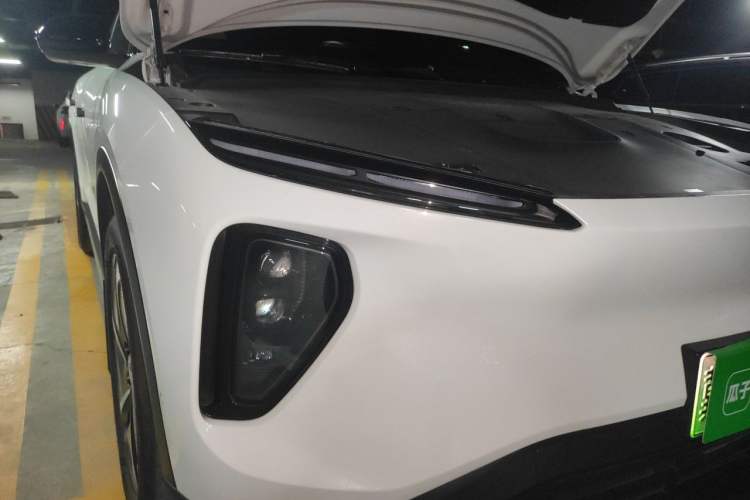 Used Nio ES6 2024 75 kWh Right Front Headlight