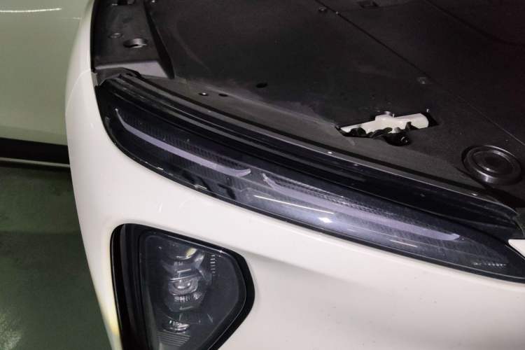 Used Nio ES6 2024 75 kWh Right Front Headlight