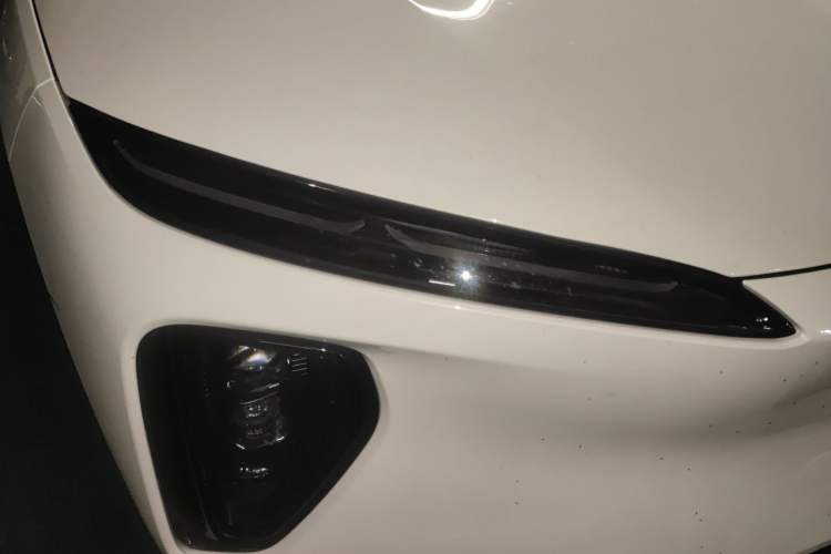 Used Nio ES6 2024 75 kWh Right Front Headlight