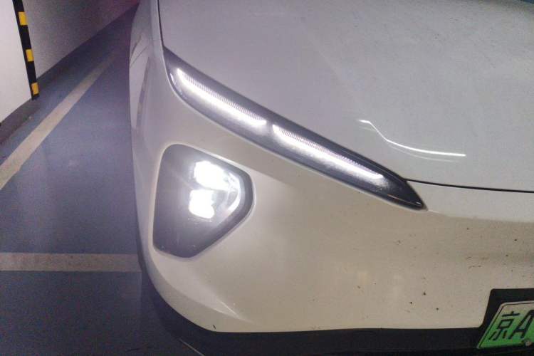 Used Nio ES6 2024 75 kWh Right Front Headlight