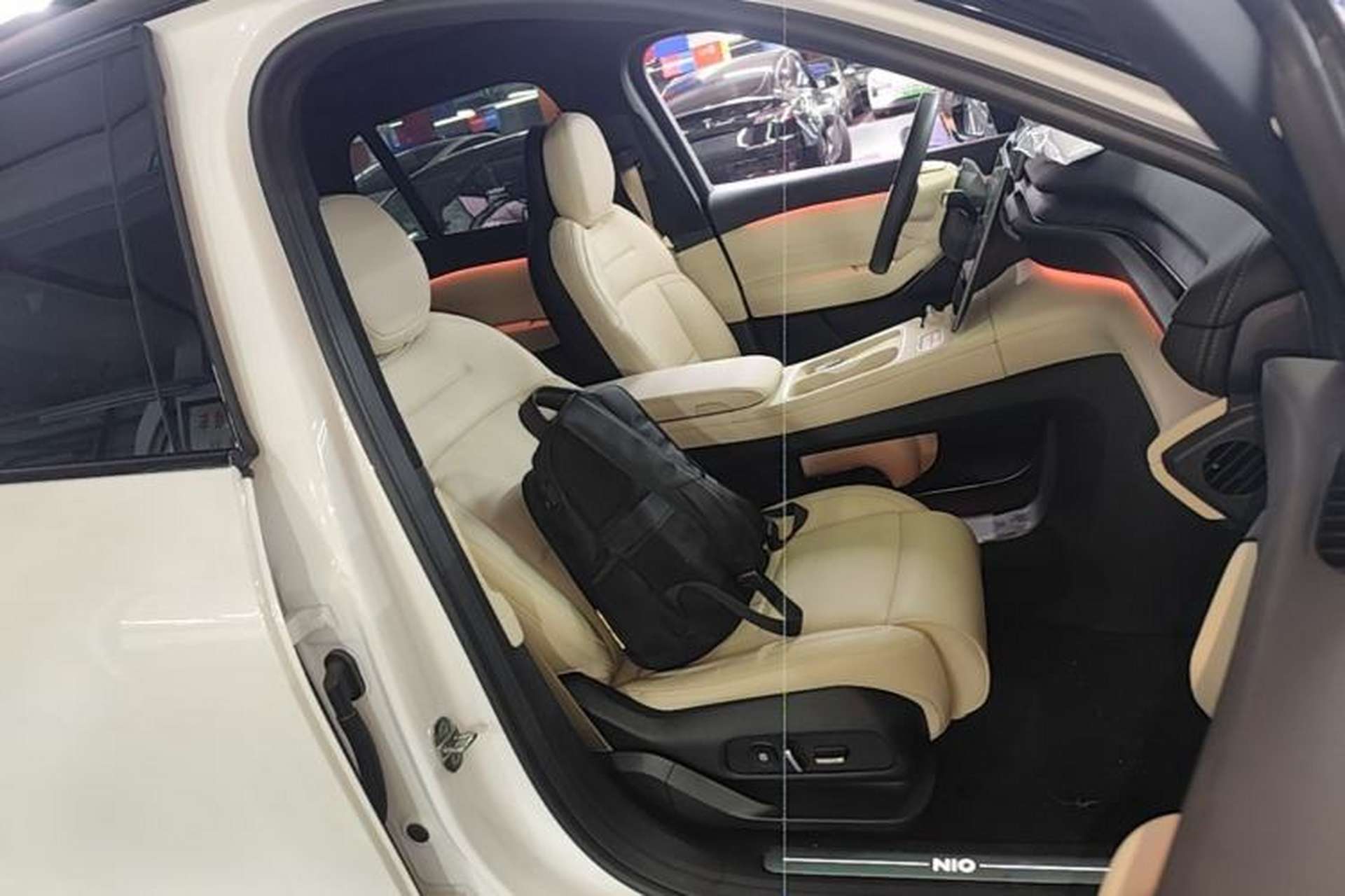 Used Nio ES6 2024 75 kWh Right Front Seat