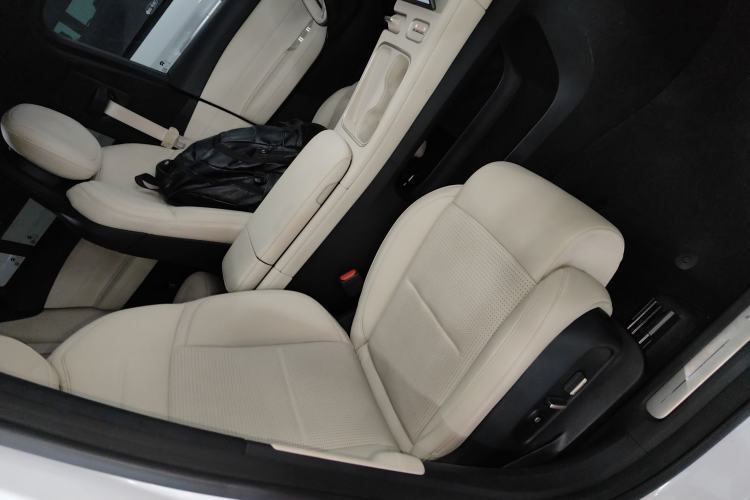 Used Nio ES6 2024 75 kWh Right Front Seat