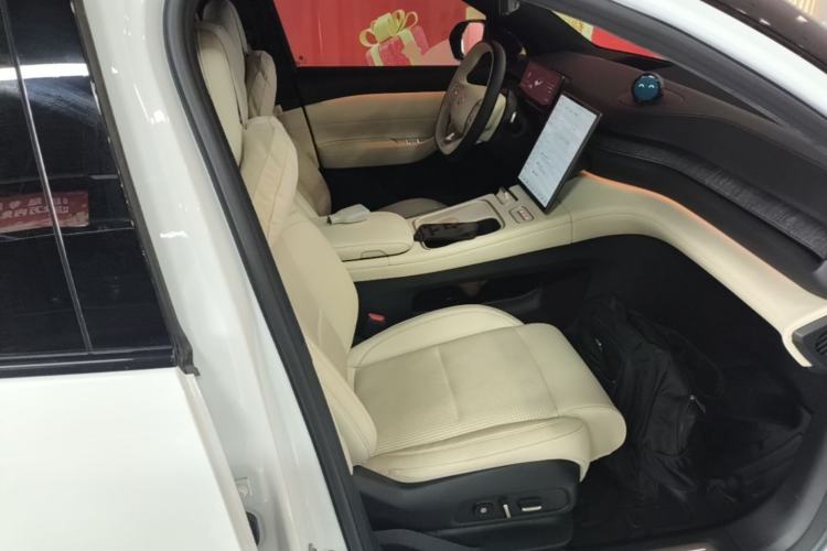Used Nio ES6 2024 75 kWh Right Front Seat