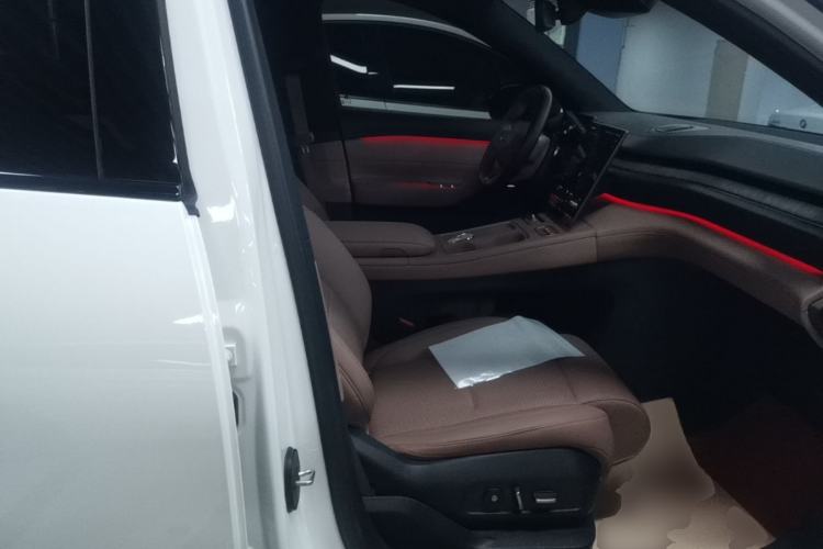 Used Nio ES6 2024 75 kWh Right Front Seat