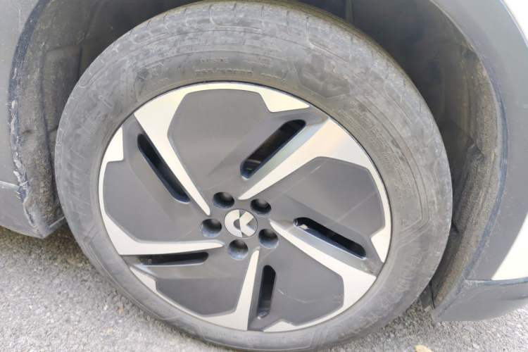 Used Nio ES6 2024 75 kWh Right Front Wheel Hub