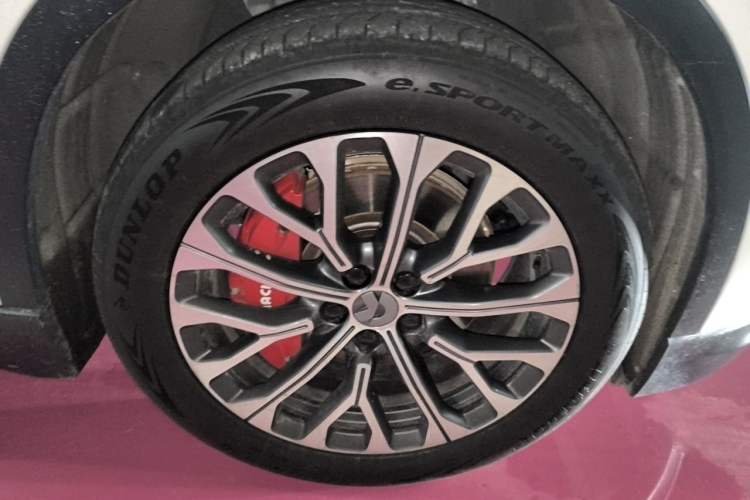 Used Nio ES6 2024 75 kWh Right Front Wheel Hub