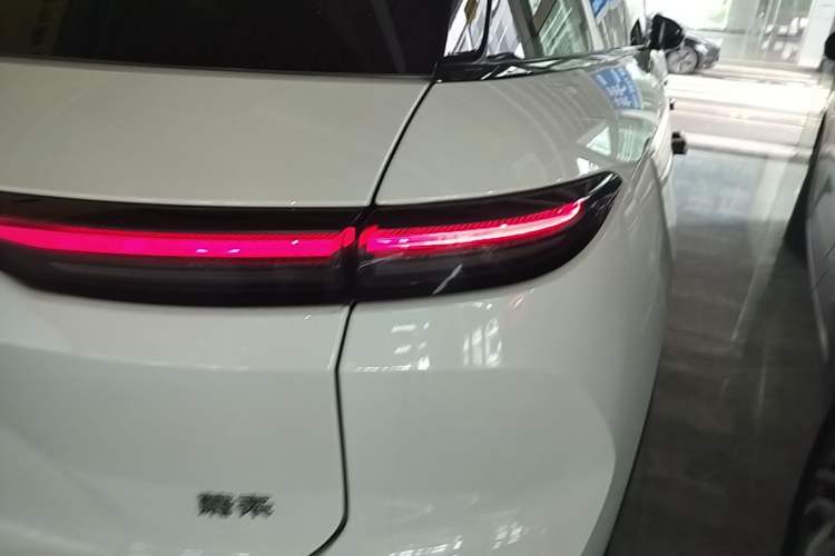 Used Nio ES6 2024 75 kWh Right Rear Taillight