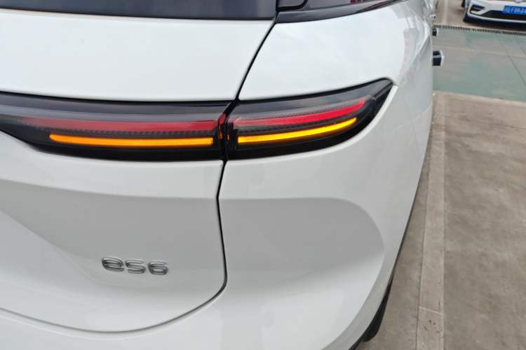 Used Nio ES6 2024 75 kWh Right Rear Taillight