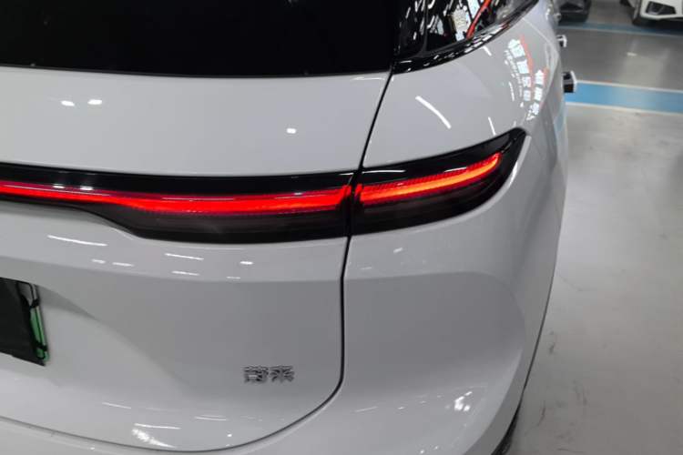 Used Nio ES6 2024 100kWh Right Rear Taillight