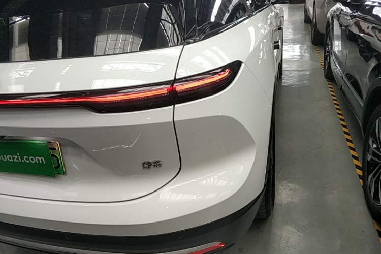 Used Nio ES6 2024 75 kWh Right Rear Taillight