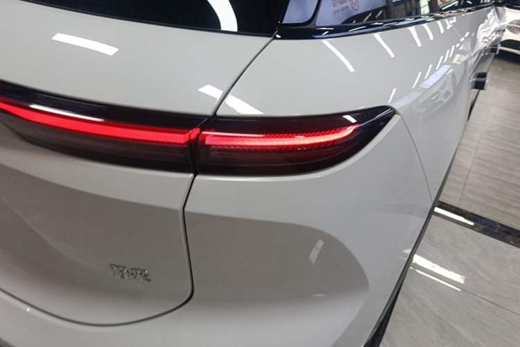 Used Nio ES6 2024 75 kWh Right Rear Taillight