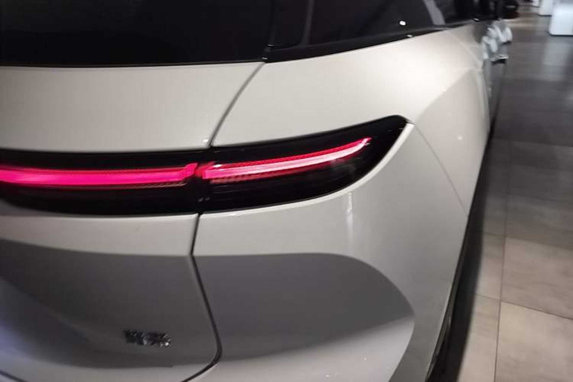 Used Nio ES6 2024 75 kWh Right Rear Taillight