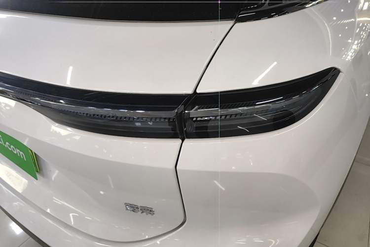 Used Nio ES6 2024 75 kWh Right Rear Taillight