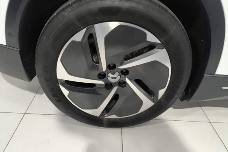 Used Nio ES6 2024 75 kWh Right Rear Wheel Hub