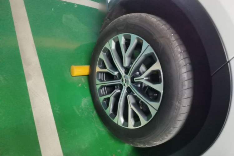 Used Nio ES6 2024 75 kWh Right Rear Wheel Hub