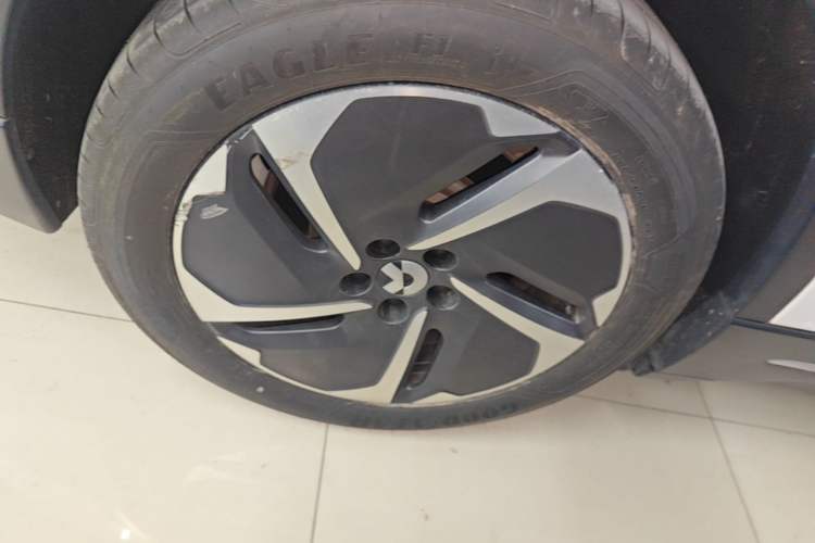Used Nio ES6 2024 75 kWh Right Rear Wheel Hub