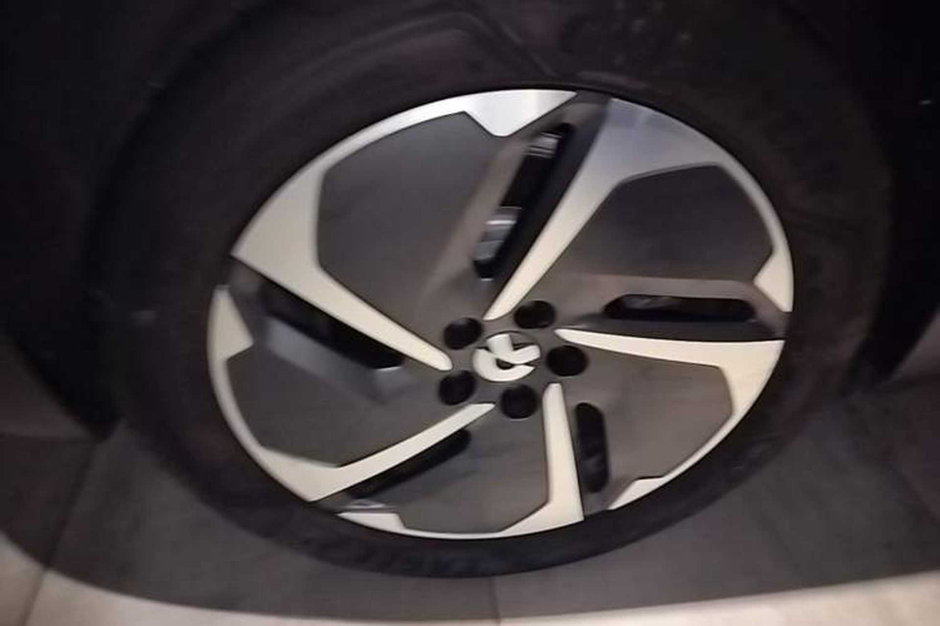 Used Nio ES6 2024 75 kWh Right Rear Wheel Hub