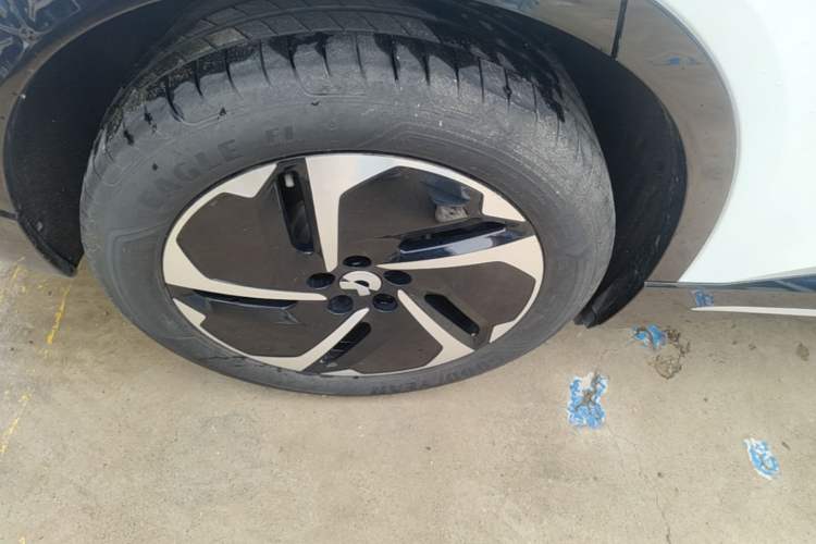 Used Nio ES6 2024 75 kWh Right Rear Wheel Hub