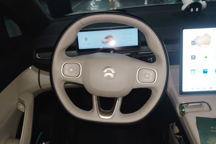 Used Nio ES6 2024 75 kWh Steering Wheel