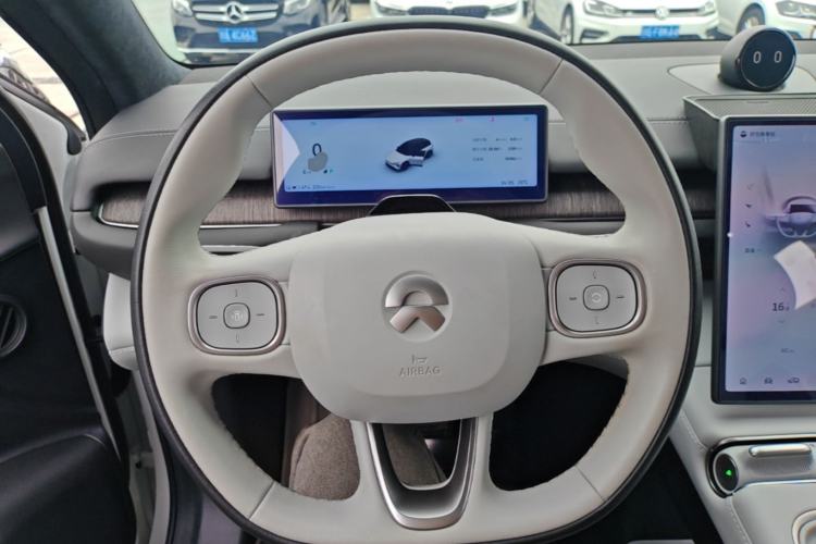 Used Nio ES6 2024 75 kWh Steering Wheel