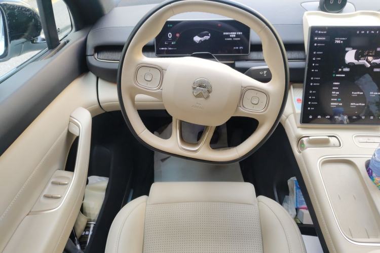 Used Nio ES6 2024 75 kWh Steering Wheel