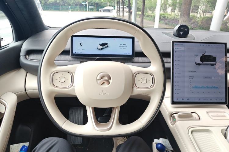Used Nio ES6 2024 75 kWh Steering Wheel