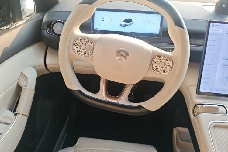 Used Nio ES6 2024 75 kWh Steering Wheel