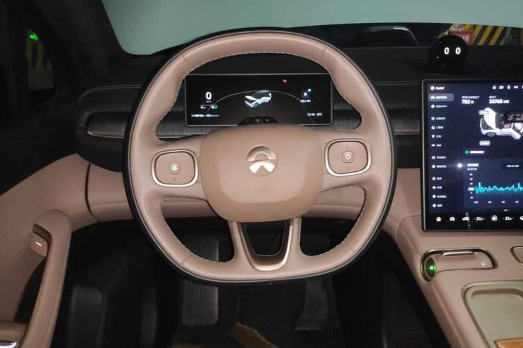 Used Nio ES6 2024 75 kWh Steering Wheel