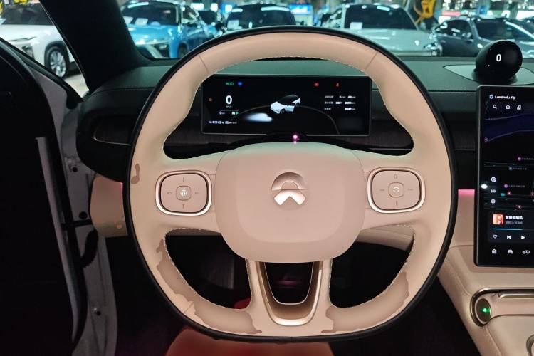 Used Nio ES6 2024 75 kWh Steering Wheel
