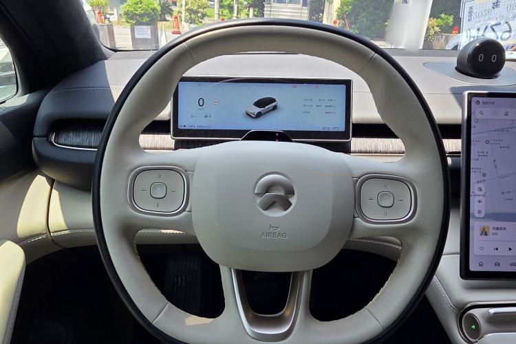 Used Nio ES6 2024 75 kWh Steering Wheel