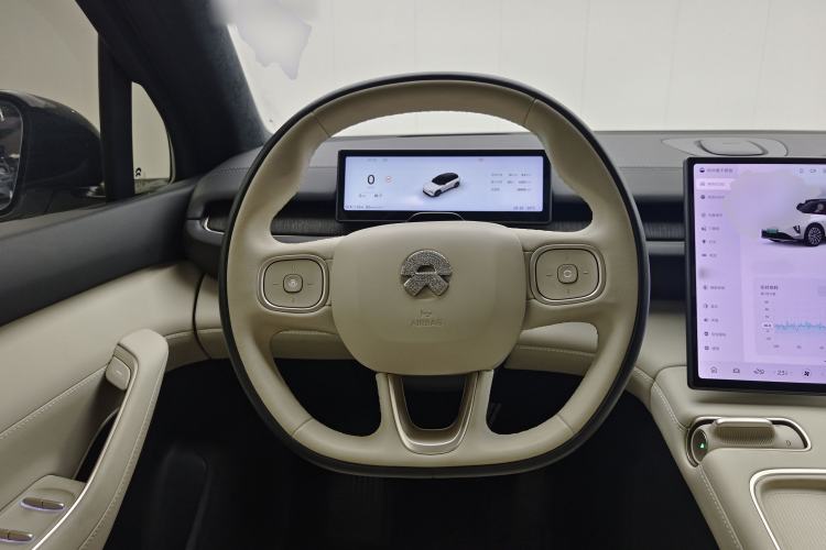 Used Nio ES6 2024 75 kWh Steering Wheel