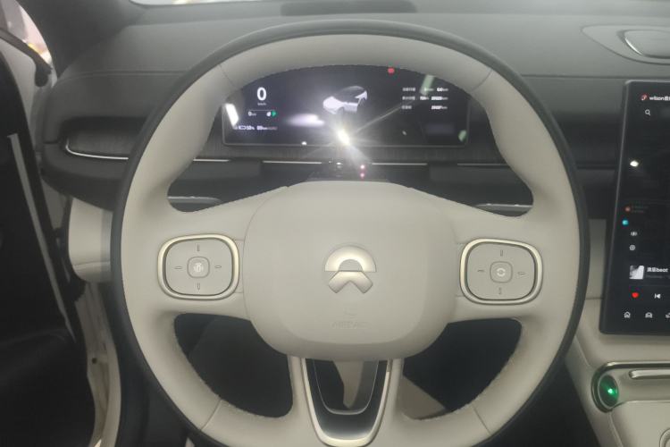 Used Nio ES6 2024 75 kWh Steering Wheel
