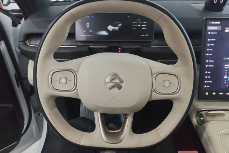 Used Nio ES6 2024 75 kWh Steering Wheel