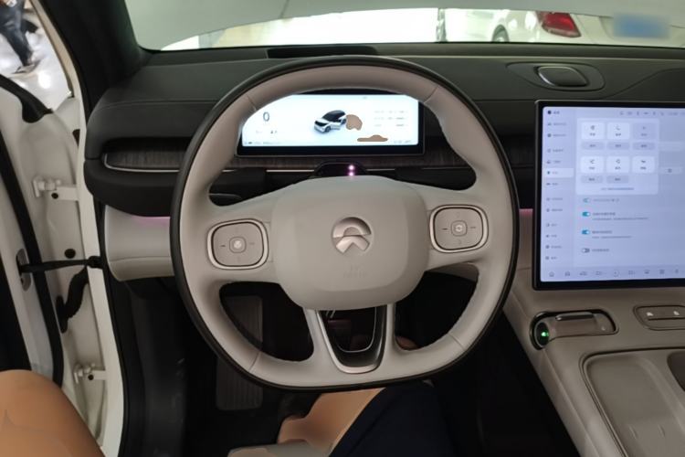 Used Nio ES6 2024 75 kWh Steering Wheel